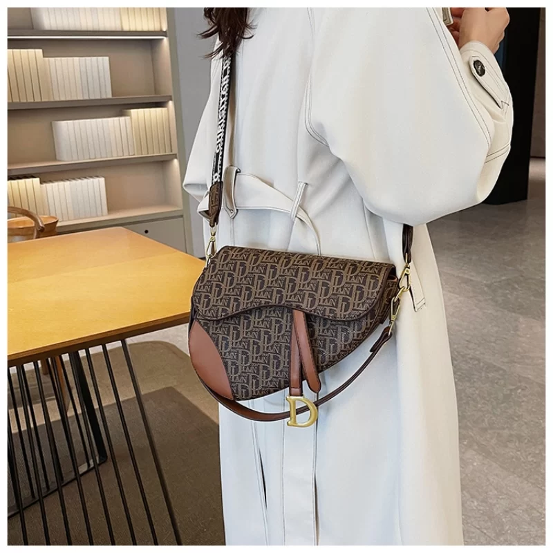 Girls Hundred Handbag Crossbody Saddle Bag Comfortable Shoulder Strap Niche Women Large Capacity Letter Underarm Bag Cross Squar_4