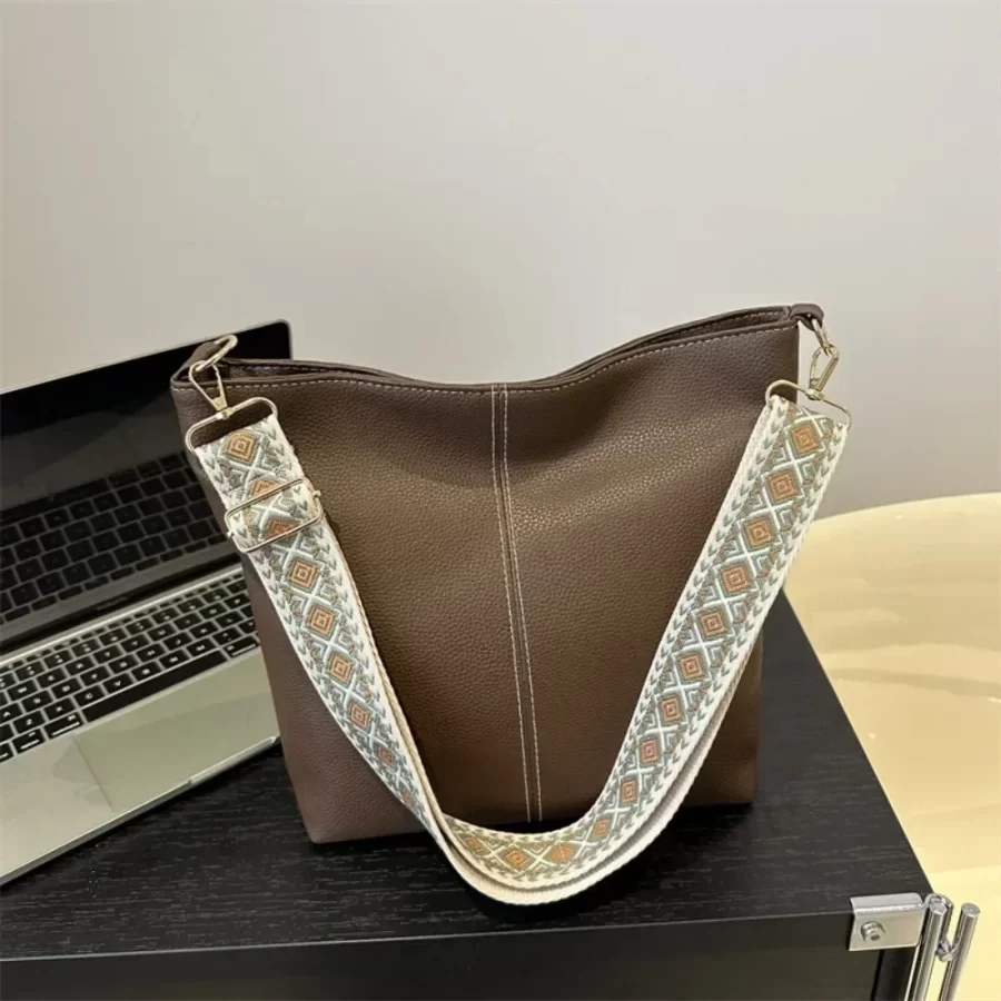 Vintage Fashion Korean Large Capacity Versatile Tote New Woman's Bag Solid Premium Texture Wide Straps Crossbody Shoulder_7