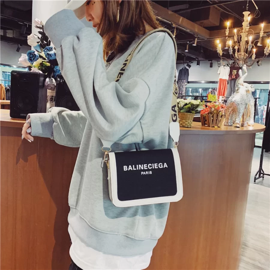 Women Fashion Wide Shoulder Strap Shoulder Bag Female Handbag Portable Casual Canvas Small Square Bag Versatile Crossbody Bag_6