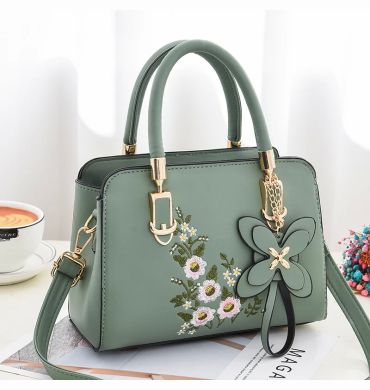 1pc New Fashion Shoulder Bag Large Capacity Soft Leather Handbag Embroidered  Crossbody