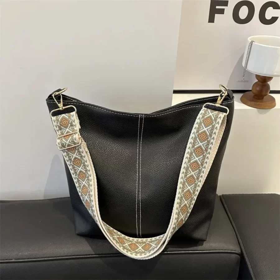 Vintage Fashion Korean Large Capacity Versatile Tote New Woman's Bag Solid Premium Texture Wide Straps Crossbody Shoulder_8