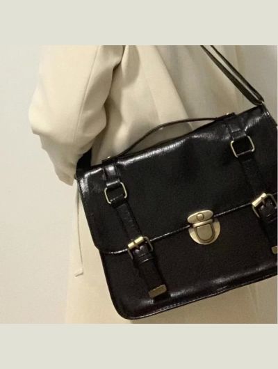 Vintage Female Leather Messenger Bag Women Large Capacity Shoulder Crossbody Bags Student School Bags Fashion Commuter Backpacks