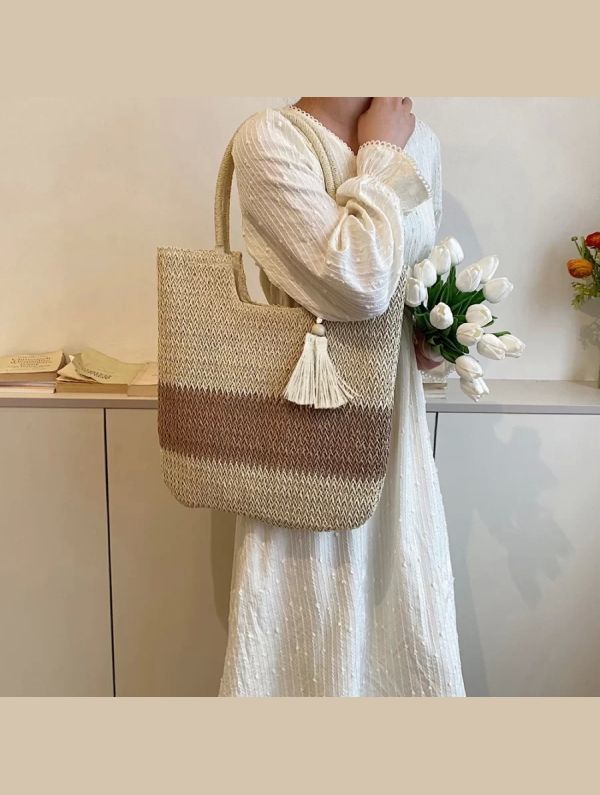 Straw Beach Bag Summer Woven Tote Bag with Tassels Large Shoulder Bag for Women Straw Purses and Handbags Rattan Boho Bag Raffia 2