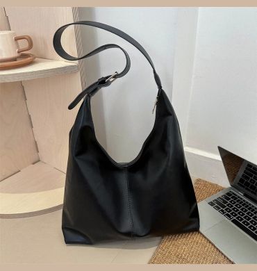 Trendy Casual Soft PU Women's Handbags Solid Color Large Capacity Female Shoulder Bag Retro Tote Bag For Commute Shopping