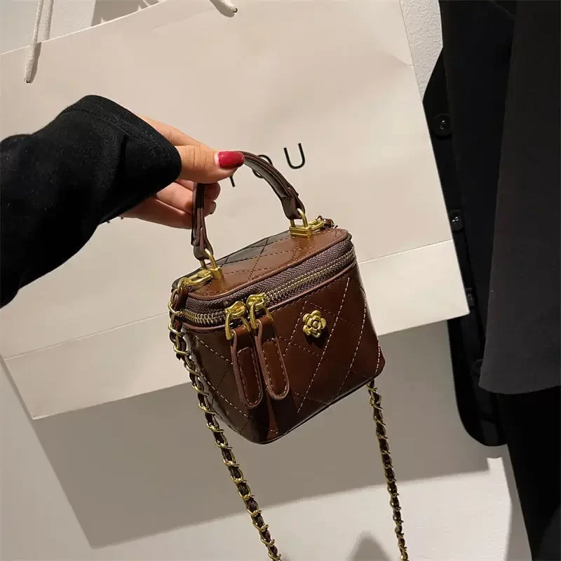 Small  Shoulder Bucket Bag For Women Classic Mini Clutches Female Small Square Box Crossbody Metal Chain Handbag_1