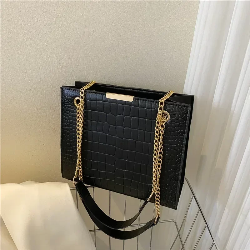 2025 Fashion Luxury Female Crossbody Bags for Women Designer Shoulder Bag Chain Solid Color Messenger Bag Handbags_5