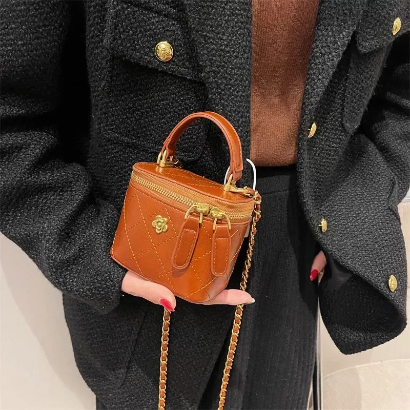 Small  Shoulder Bucket Bag For Women Classic Mini Clutches Female Small Square Box Crossbody Metal Chain Handbag_8