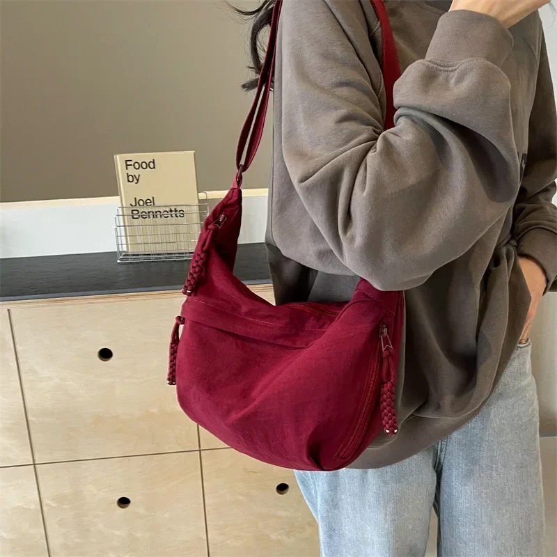 Nylon Fabric Shoulder Bag New High Capacity Women's Crossbody Messenger Bag Leisure Versatile Shoulder Hobos Bag_1