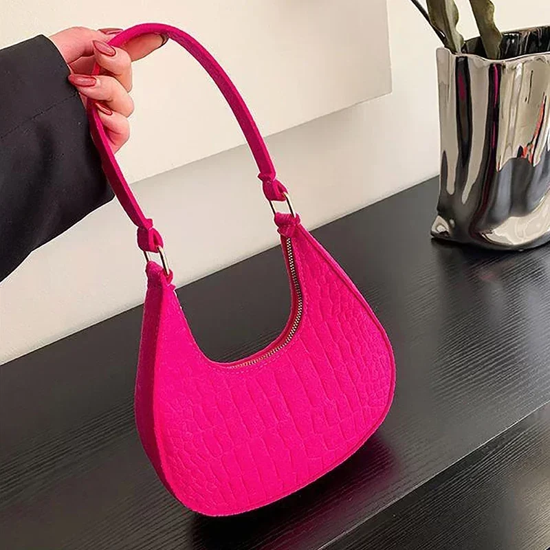 Women Bags Shoulder Retro Leisure Handbag Pure Felt Fashion Underarm Bag Crescent Saddle Bag for Ladies Advanced Armpit Bag 2024_11