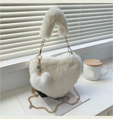 Faux Fur Heart-shaped Women Small Handbags Fluffy Plush Ladies Chain Shoulder Bag Fashion Female Furry Daily Clutch Purse