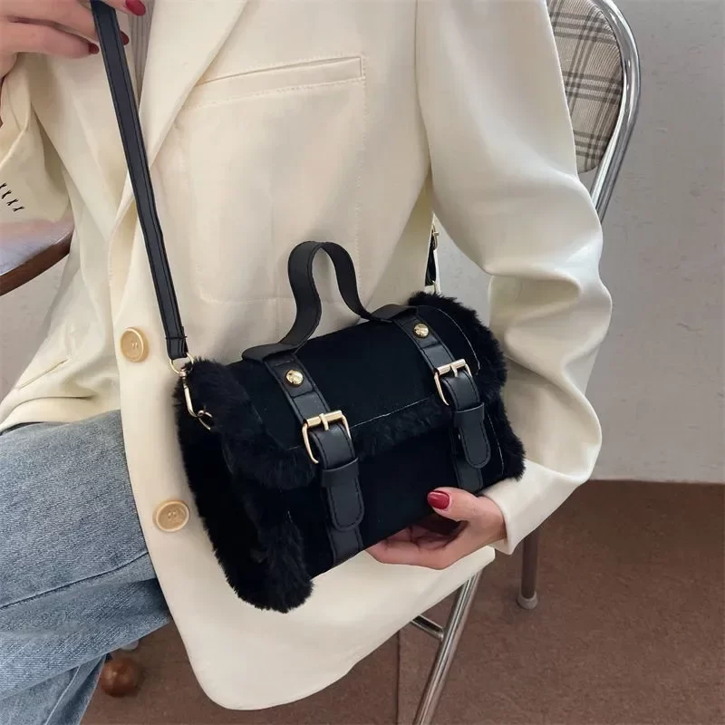 Winter Women Crossbody/shoulder Bag 2023 New Lamb Plush Velvet Bag Lady Small Square Handbag French Korea Style_4