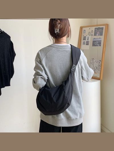 Summer New Women's Bag Large Capacity Casual Nylon Crossbody Bag Dumpling Bag High Grade Solid Color Shoulder Bag