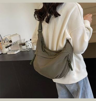 Nylon Fabric Shoulder Bag New High Capacity Women's Crossbody Messenger Bag Leisure Versatile Shoulder Hobos Bag