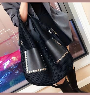 Retro mesh handbag, large capacity shoulder bag, punk style rivet stray bag, large women's bag