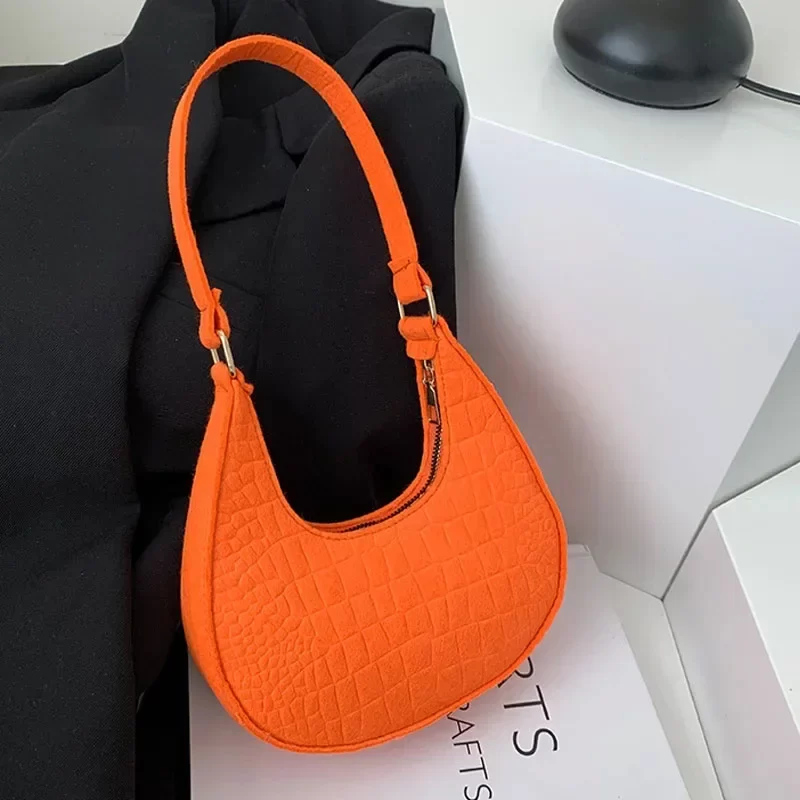 Women Bags Shoulder Retro Leisure Handbag Pure Felt Fashion Underarm Bag Crescent Saddle Bag for Ladies Advanced Armpit Bag 2024_10