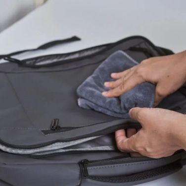 How to Keep Your Backpack Clean While on the Go: Practical Tips and Tricks