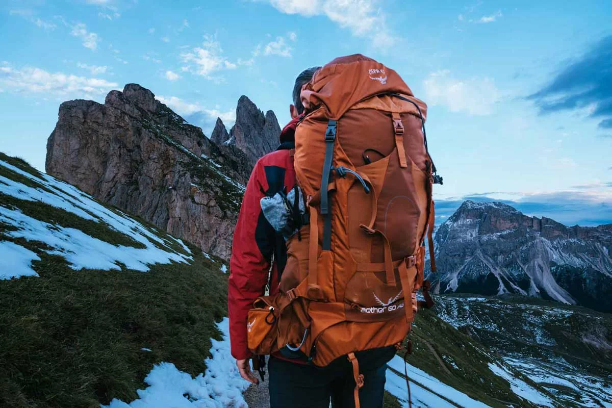 How to Choose the Best Backpack for Different Weather Conditions