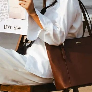 Best Handbags for Women with Minimalistic Tastes: A Perfect Blend of Simplicity and Elegance