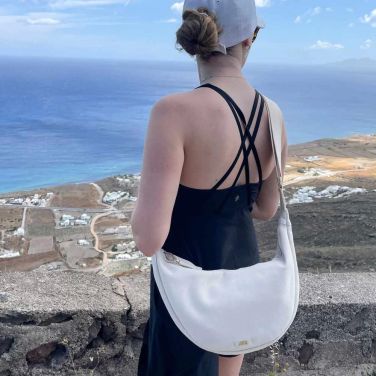 Comfortable Handbags for Day Trips and Adventures: Your Perfect Travel Companion